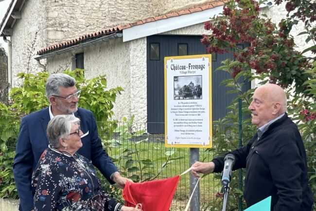 plaque concernant Chateau-Fromage